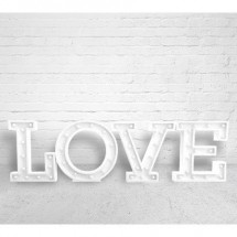 Lettere d'amore giganti con luce