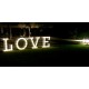 Lettere d'amore giganti con luce